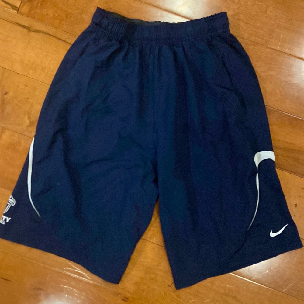 Nike men’s dri fit size medium shorts